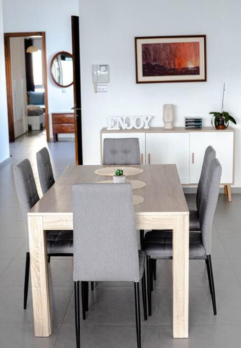 Seafront Two Bedroom Apartment Saint Julian's Luaran gambar