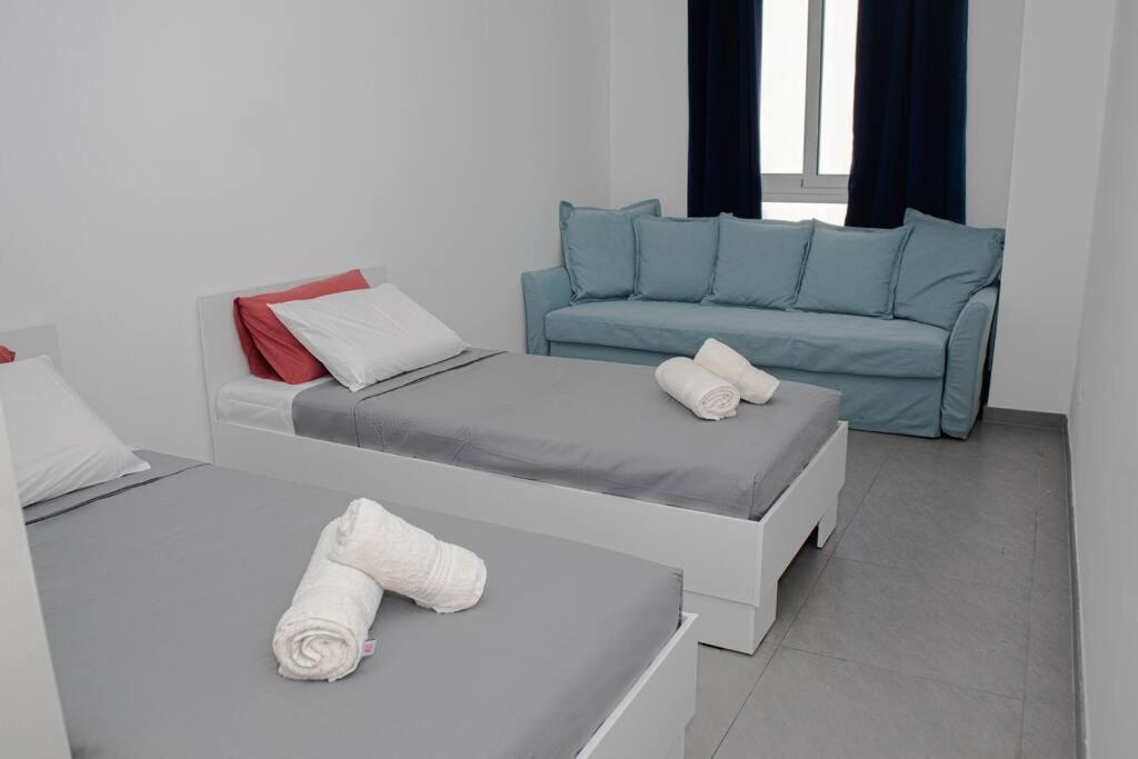 Seafront Two Bedroom Apartment Saint Julian's Luaran gambar